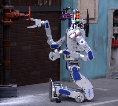 DRC-HUBO-Run-Linux-and-It-Just-Won-The-DARPA-Robotics-Challenge-484042-2